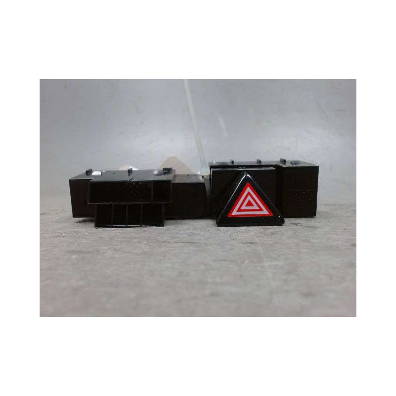 BOUTON DE WARNING HYUNDAI TUCSON