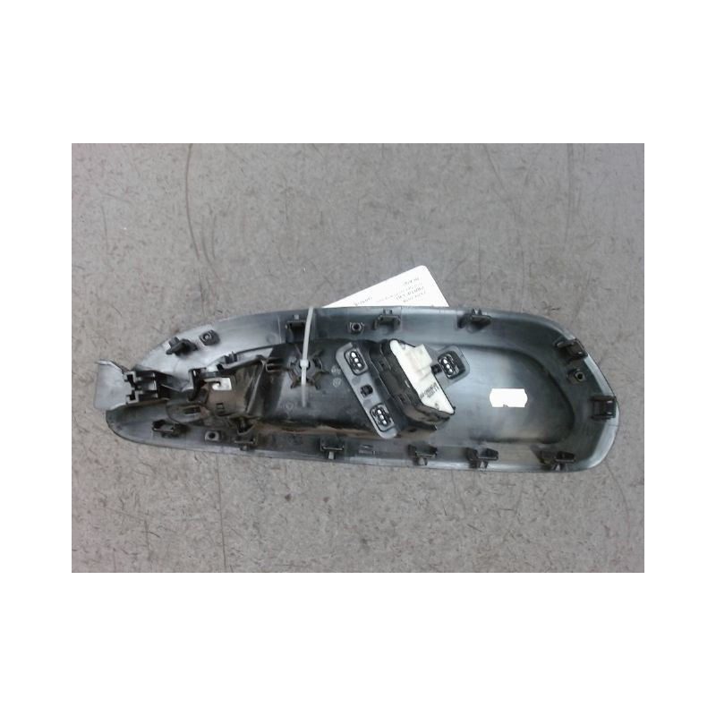 POIGNEE INTERIEURE PORTE AVANT GAUCHE MERCEDES SPRINTER