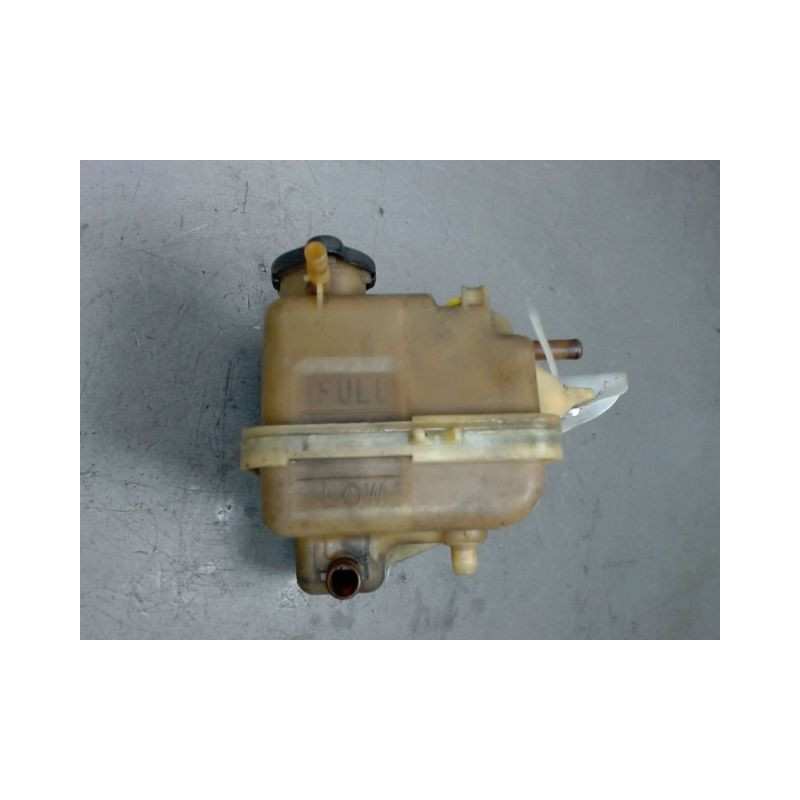 VASE EXPANSION TOYOTA AVENSIS -2000