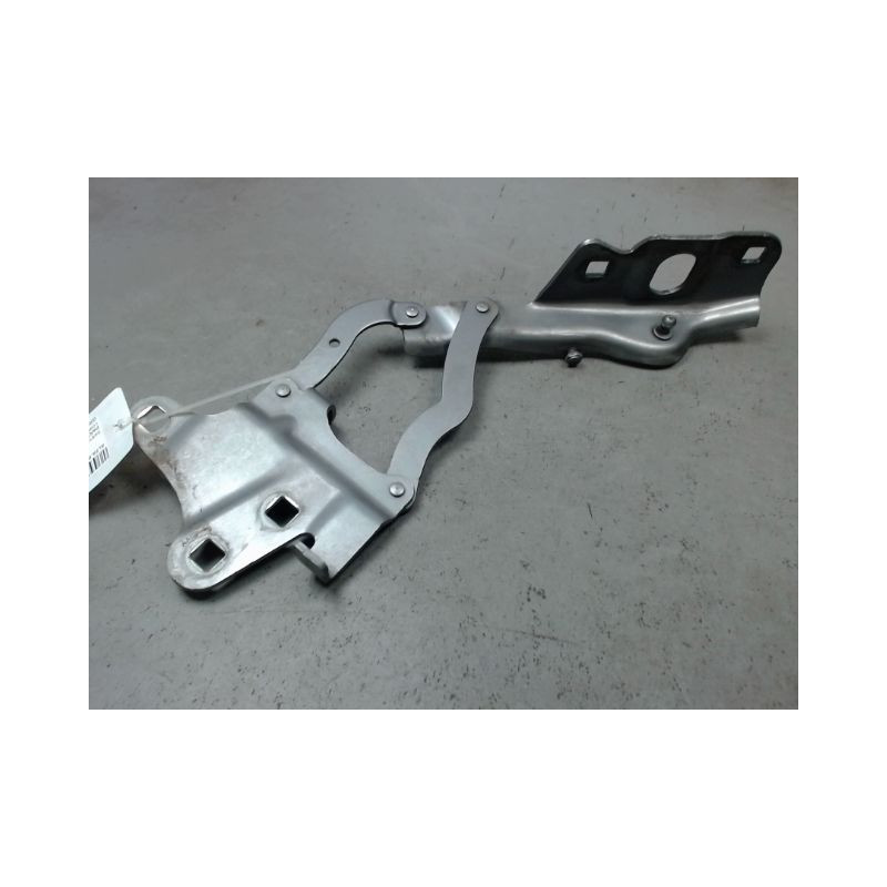 COMPAS GAUCHE CAPOT ALFA ROMEO STELVIO