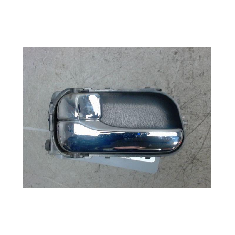 POIGNEE INTERIEURE PORTE ARRIERE GAUCHE NISSAN PRIMERA