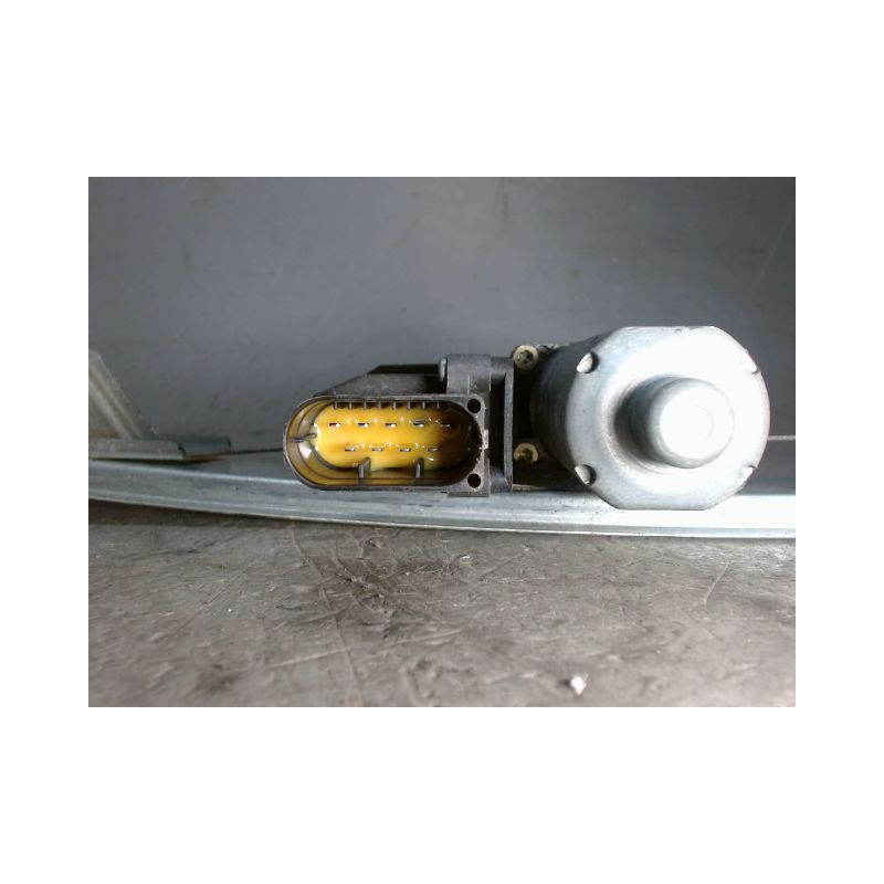 MECANISME+MOTEUR LEVE-GLACE ARRIERE DROIT MERCEDES CLASSE A 2001 -