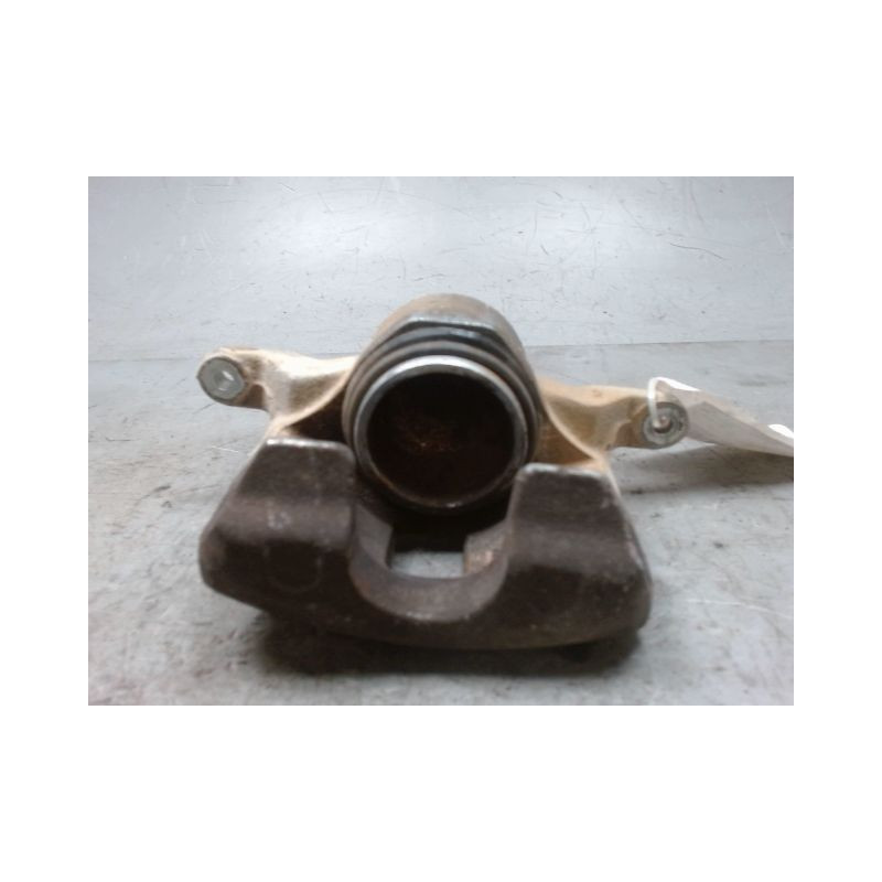 ETRIER DE FREIN AVANT DROIT MITSUBISHI L 200