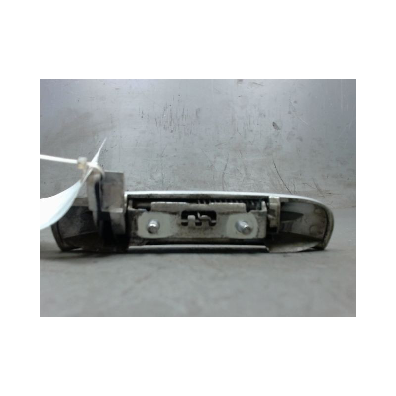 POIGNEE EXTERIEURE PORTE AVANT GAUCHE MITSUBISHI COLT