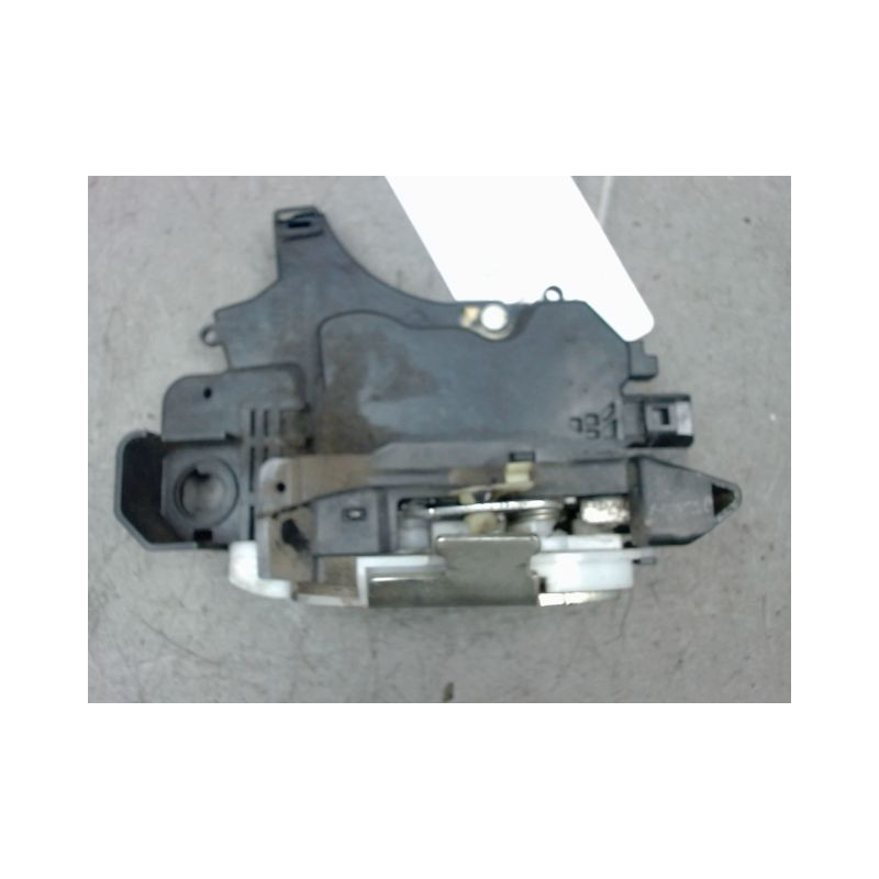 SYSTEME CONDAMNATION ARRIERE DROIT MITSUBISHI COLT