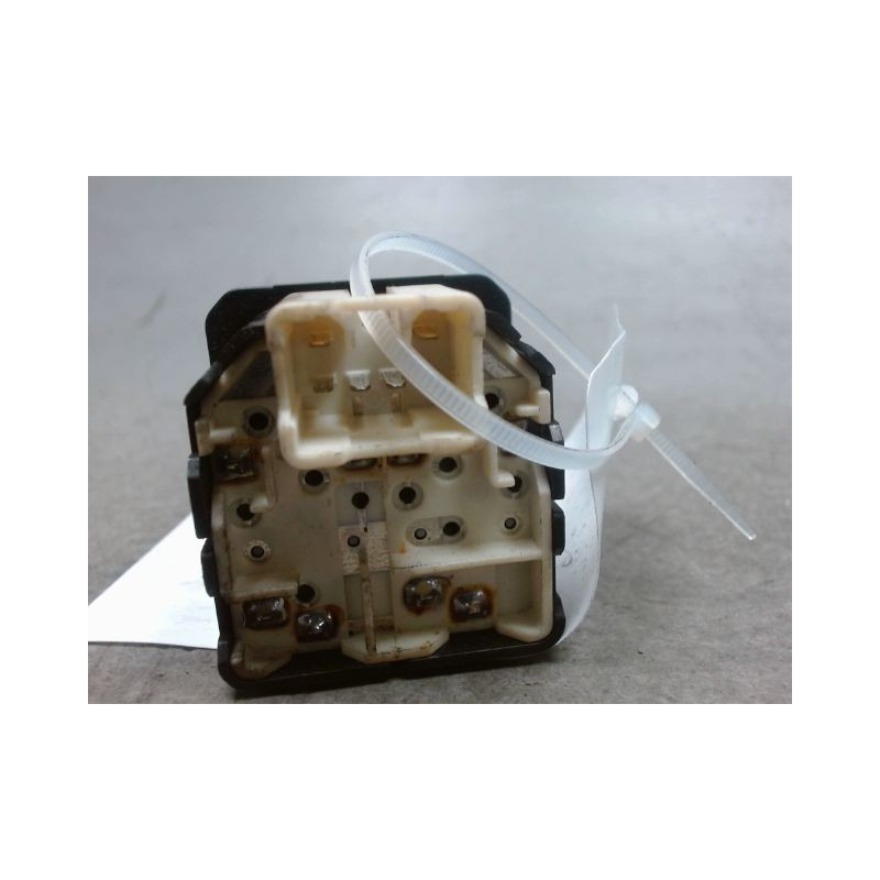 COMMANDE LEVE-GLACE PORTE AVG CHEVROLET KALOS 01/05-
