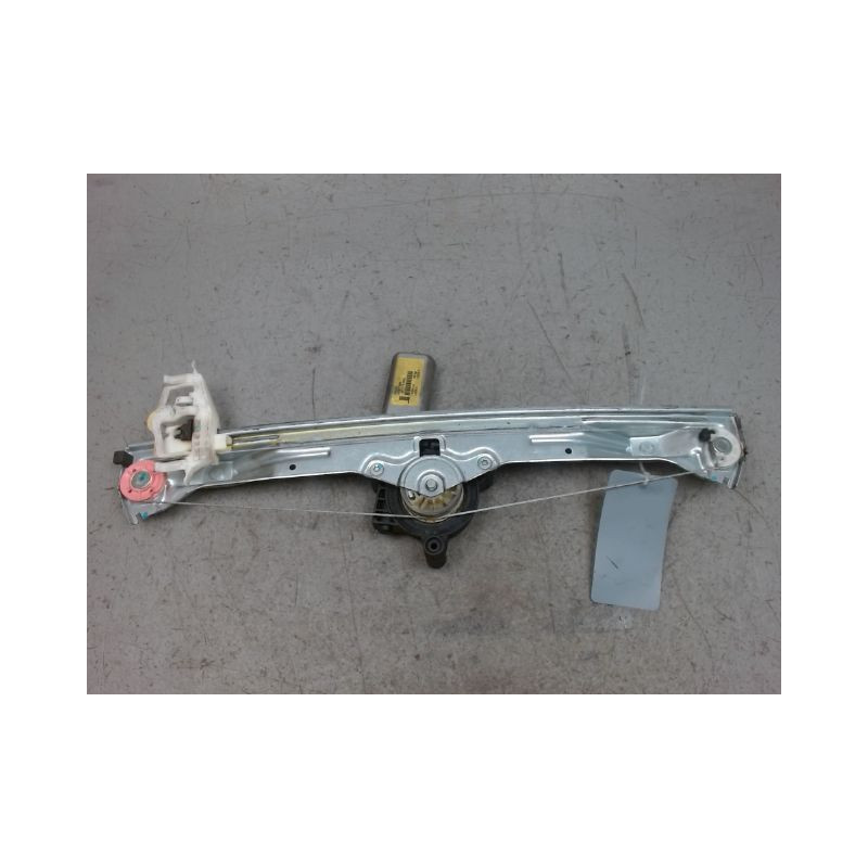 MECANISME+MOTEUR LEVE-GLACE ARRIERE DROIT FIAT BRAVO 2007-