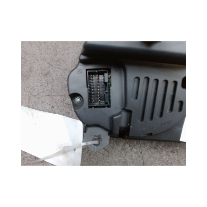 BLOC COMPTEURS SMART FORFOUR -04/2004