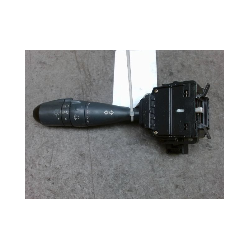 COMMANDE CLIGNOTANT SMART FORFOUR -04/2004