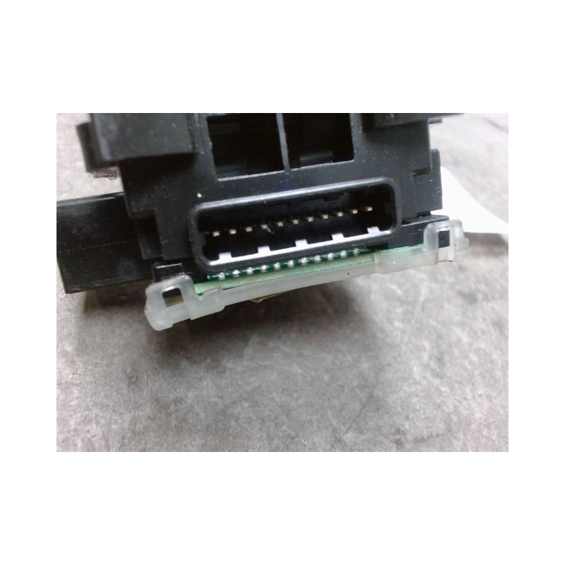 COMMANDE CLIGNOTANT SMART FORFOUR -04/2004