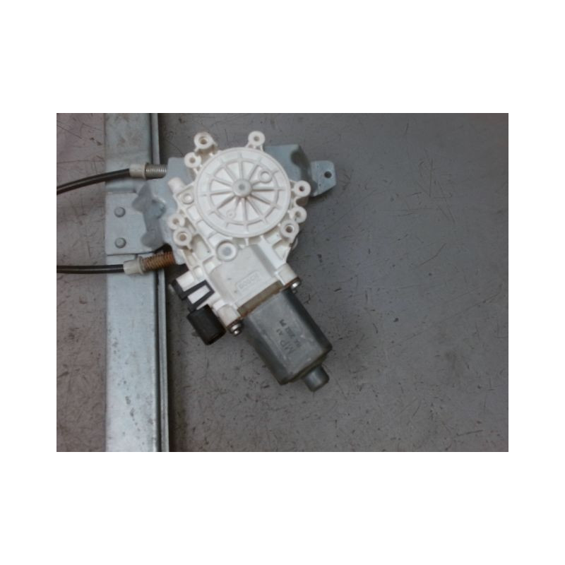 MECANISME+MOTEUR LEVE-GLACE AVANT DROIT SMART FORFOUR -04/2004