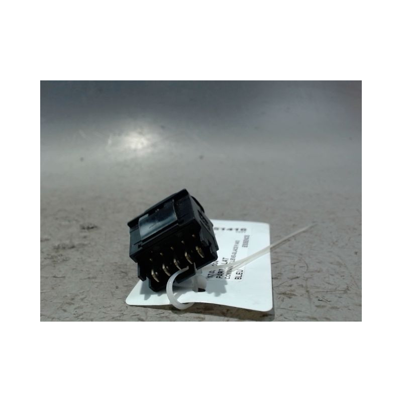 COMMANDE LEVE-GLACE PORTE AVD CITROEN BERLINGO
