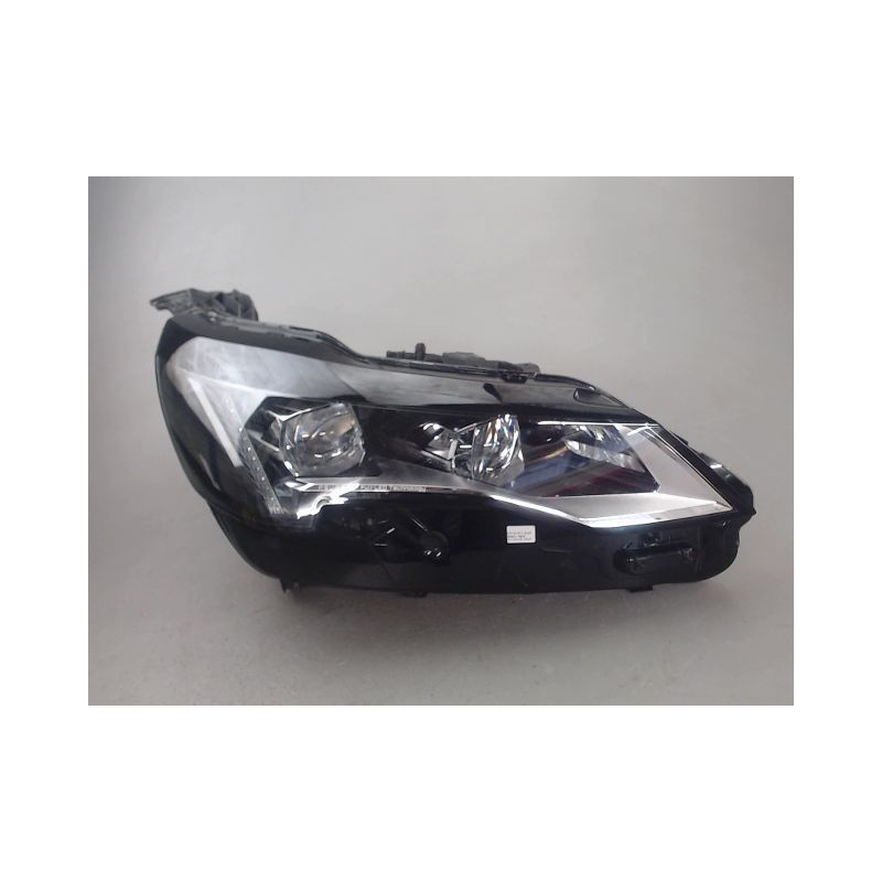 PHARE DROIT PEUGEOT 3008