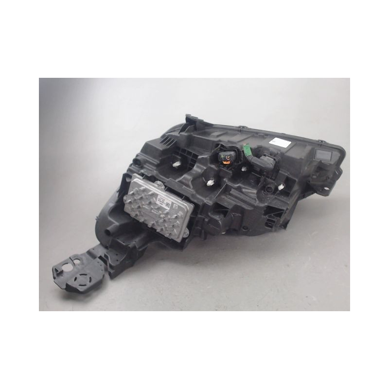 PHARE DROIT PEUGEOT 3008