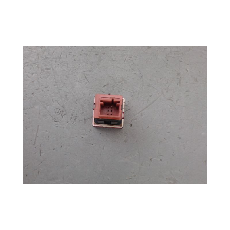 BOUTON DE WARNING CITROEN BERLINGO
