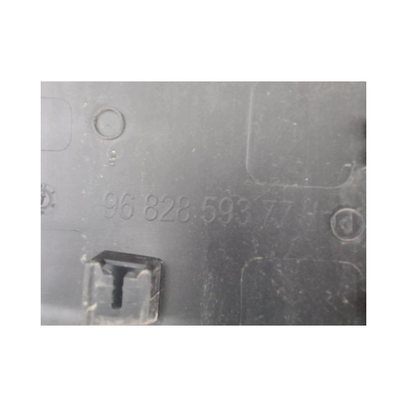 PROTECTION PORTE AVANT GAUCHE CITROEN BERLINGO