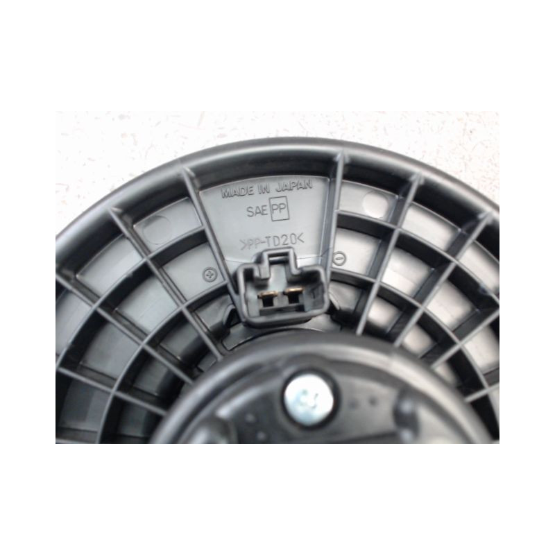 MOTEUR VENTILATEUR CHAUFFAGE MAZDA CX-3