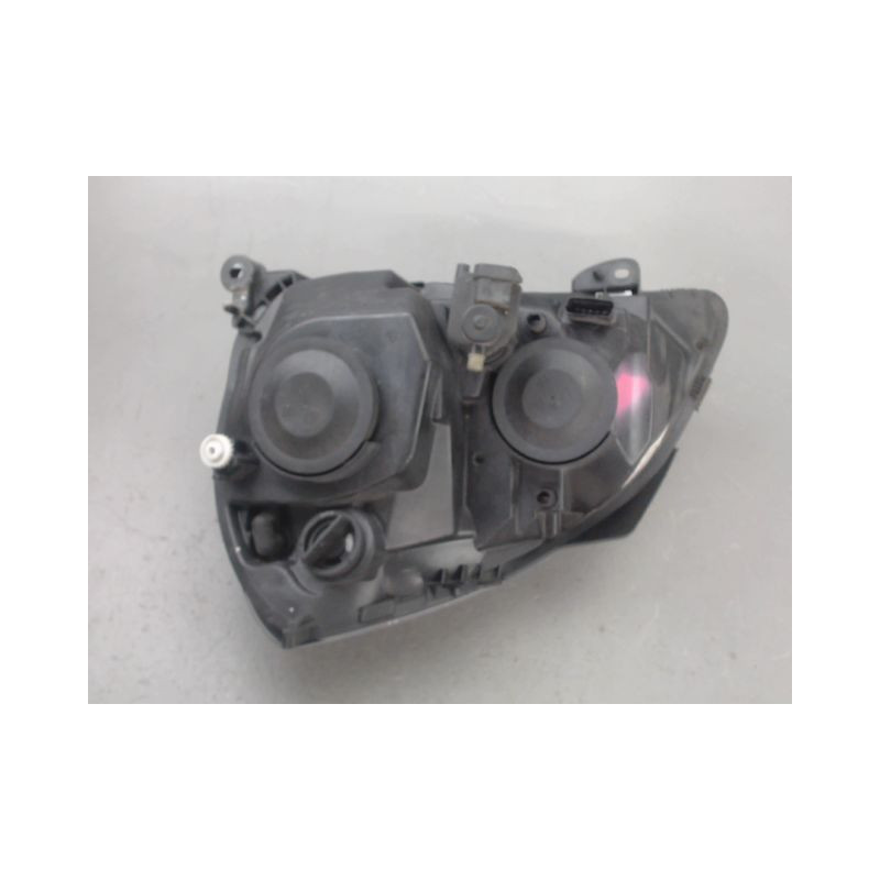 PHARE DROIT RENAULT CLIO