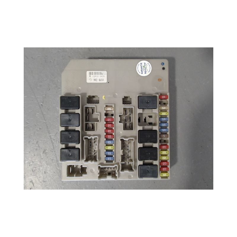BOITE A FUSIBLES RENAULT MODUS