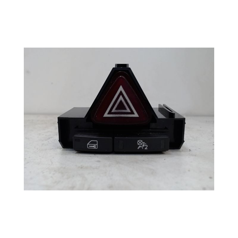 BOUTON DE WARNING OPEL CORSA