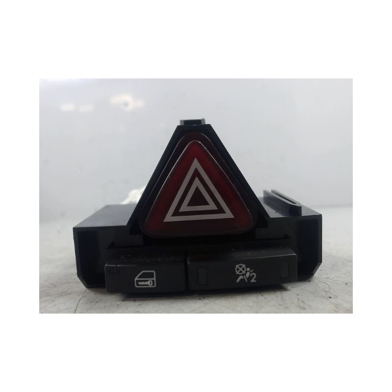 BOUTON DE WARNING OPEL CORSA 2010-