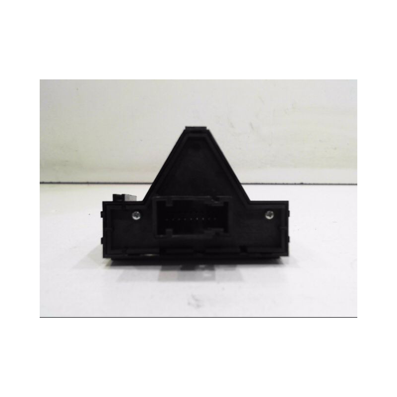 BOUTON DE WARNING OPEL CORSA