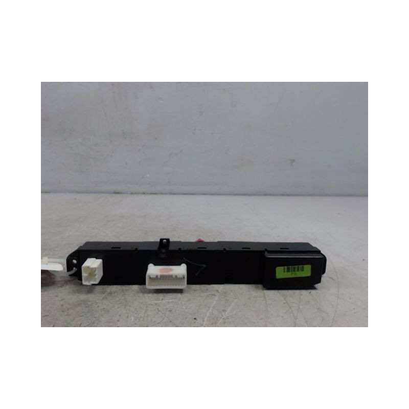 BOUTON DE WARNING KIA CEE-D