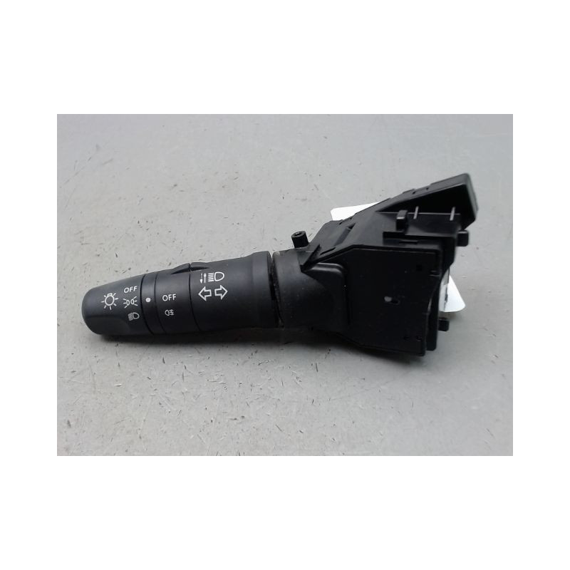 COMMANDE ECLAIRAGE TOYOTA RAV4