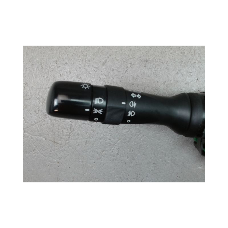 COMMANDE ECLAIRAGE TOYOTA AYGO 5P