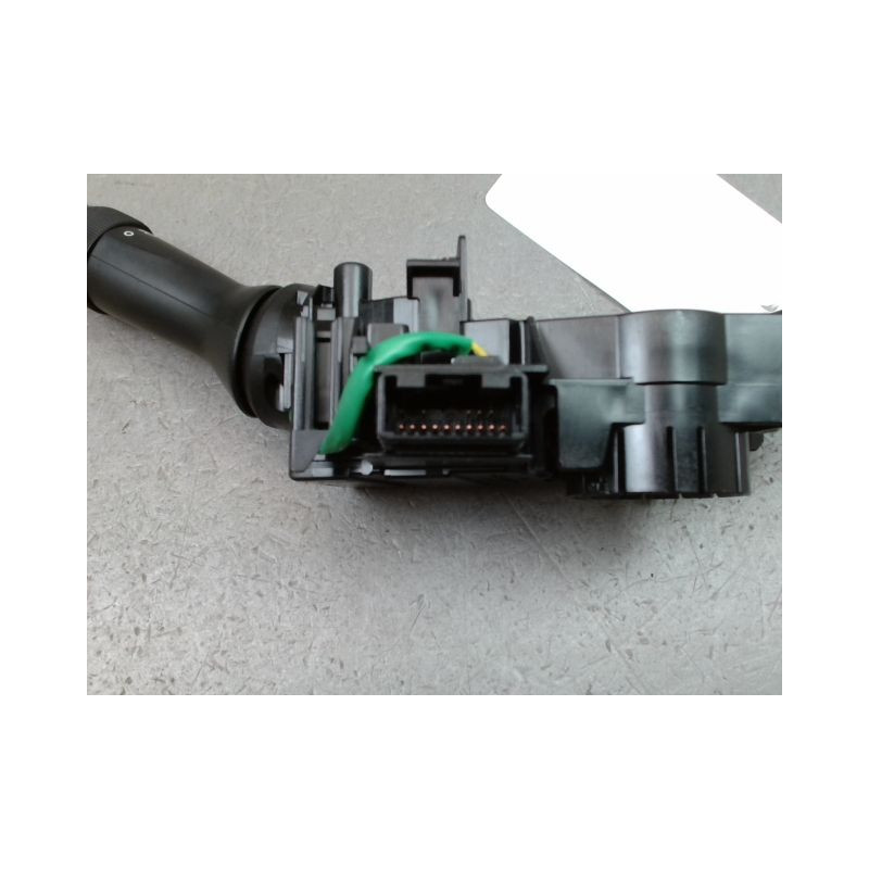 COMMANDE ECLAIRAGE TOYOTA AYGO 5P