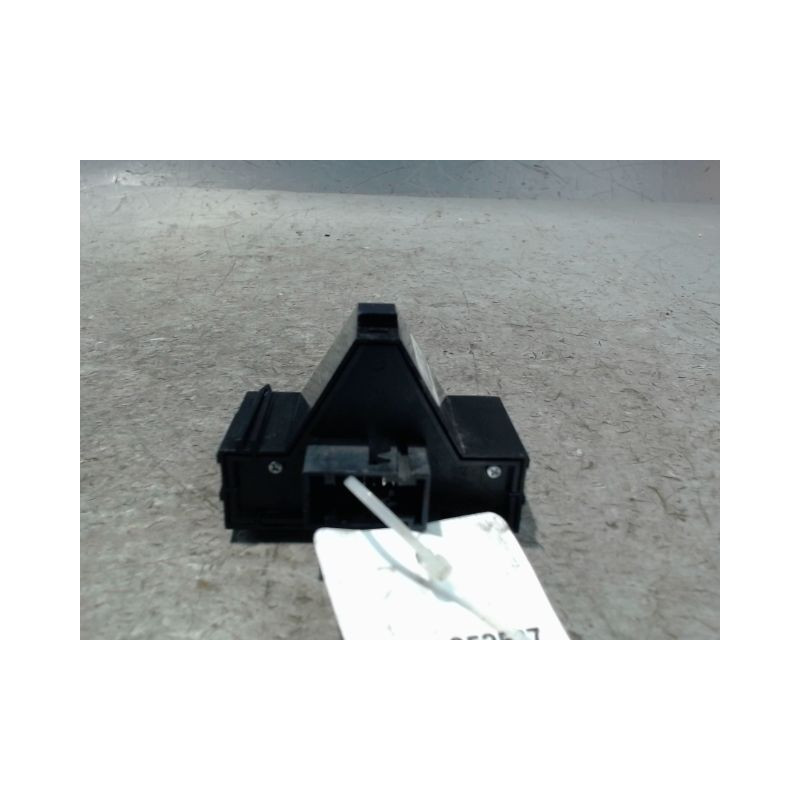 BOUTON DE WARNING OPEL CORSA 06-09