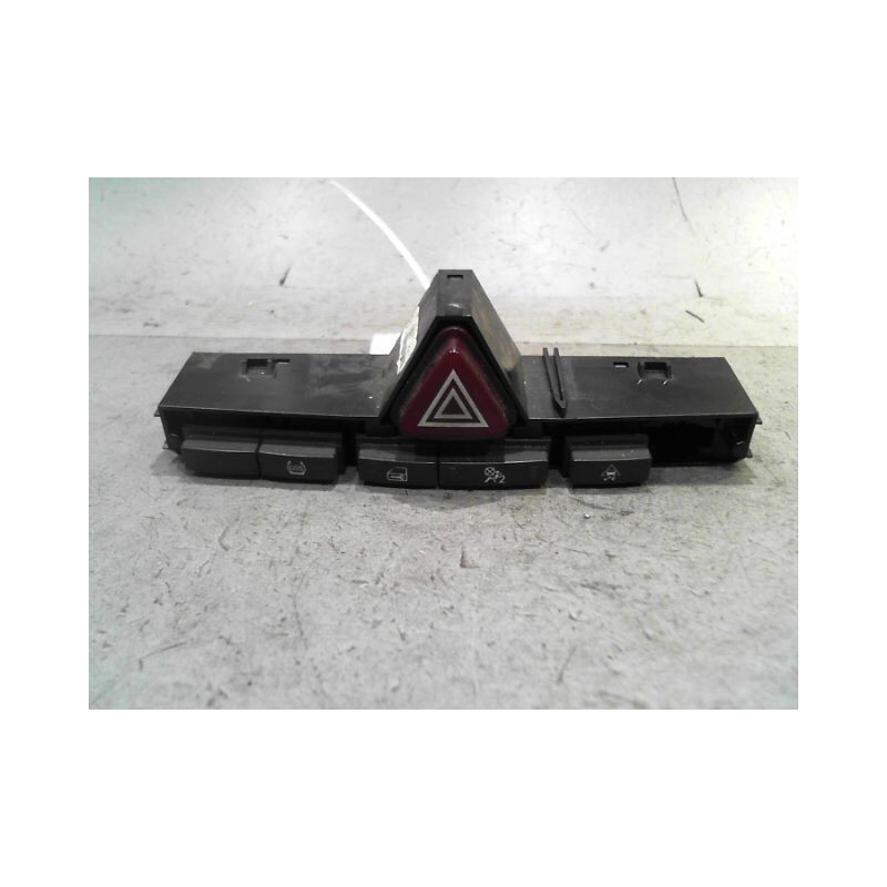 BOUTON DE WARNING OPEL CORSA