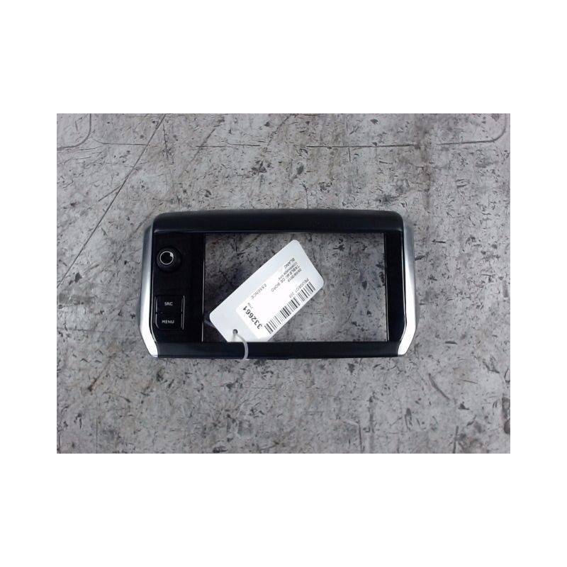 COMMANDE GPS PEUGEOT 208