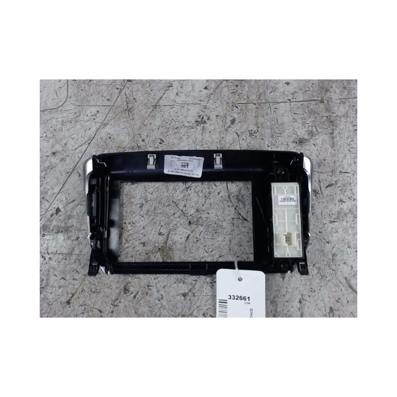 COMMANDE GPS PEUGEOT 208