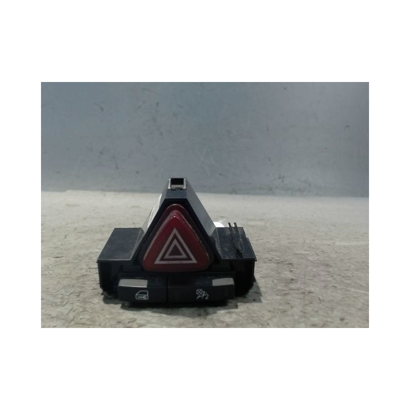 BOUTON DE WARNING OPEL CORSA 2010-