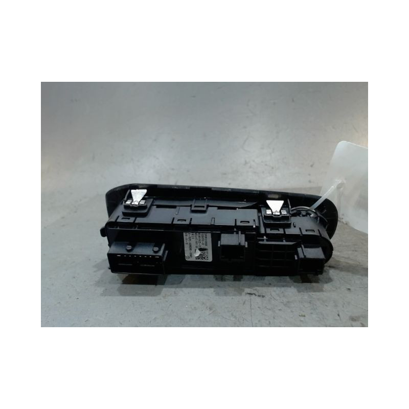 COMMANDE LEVE-GLACE PORTE AVG PEUGEOT 308
