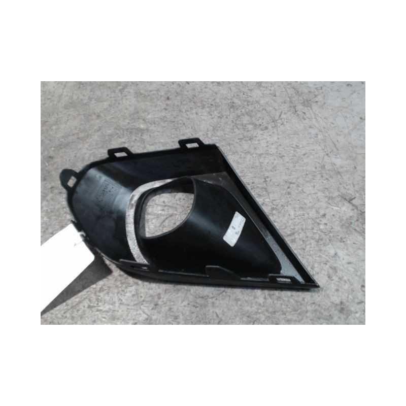 OBTURATEUR PHARE ADDITIONNEL PARE-CHOC AVD DACIA DUSTER