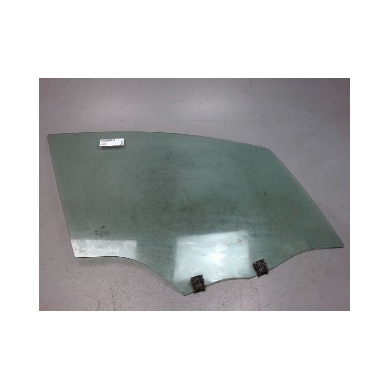 GLACE PORTE AVD PEUGEOT 208
