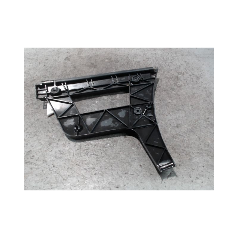 SUPPORT PARE-CHOC ARG AUDI A4 2008-