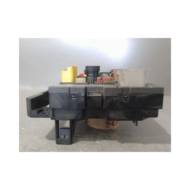 BOITE A FUSIBLES PEUGEOT PARTNER FG II PHASE 2 (B9) 2012-2015