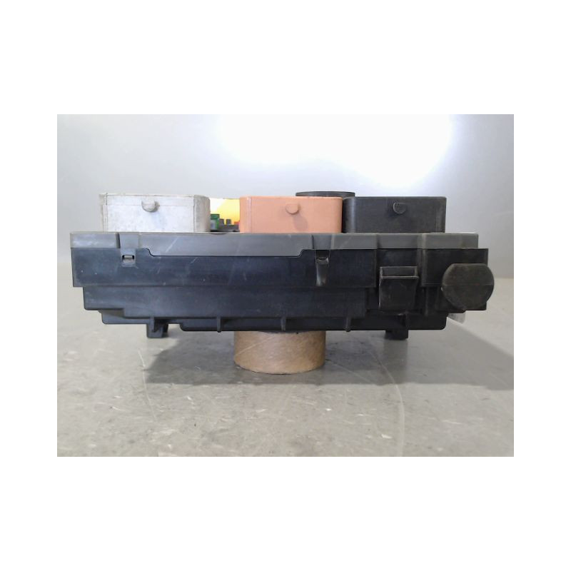 BOITE A FUSIBLES PEUGEOT PARTNER FG II Phase 1 (B9) 2008-2012