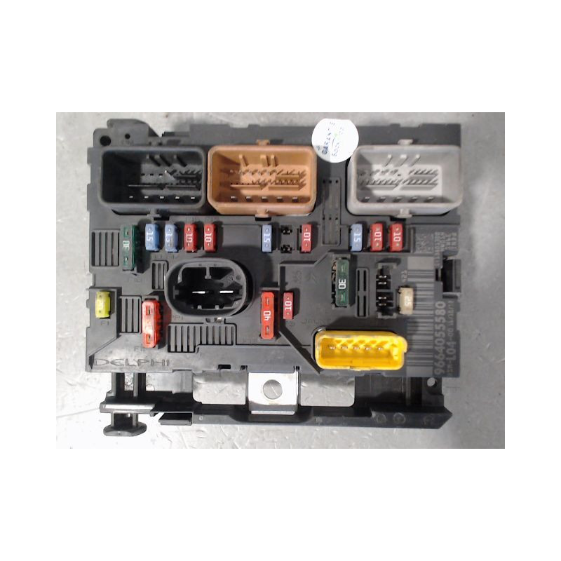 BOITE A FUSIBLES PEUGEOT 307 Phase 2 2005-2007
