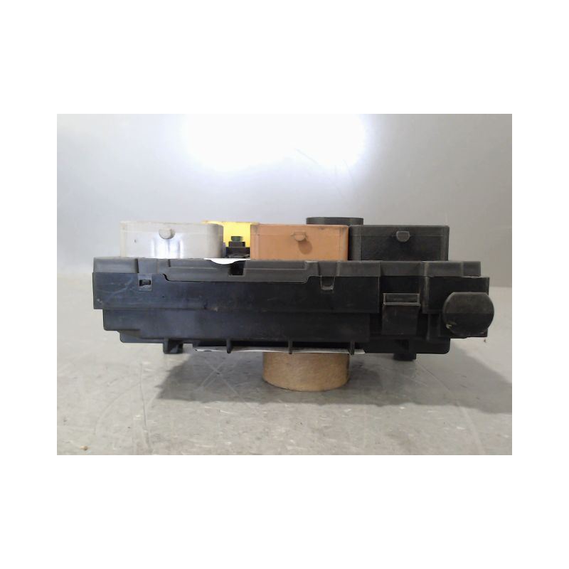 BOITE A FUSIBLES PEUGEOT 307 Phase 2 2005-2007