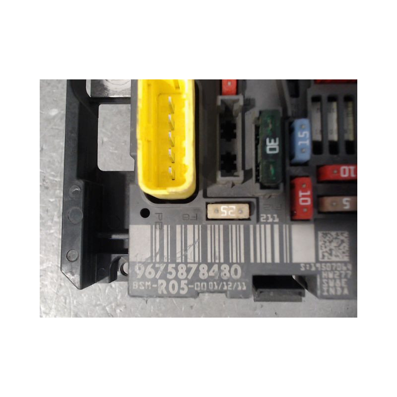 BOITE A FUSIBLES PEUGEOT 308 2011-