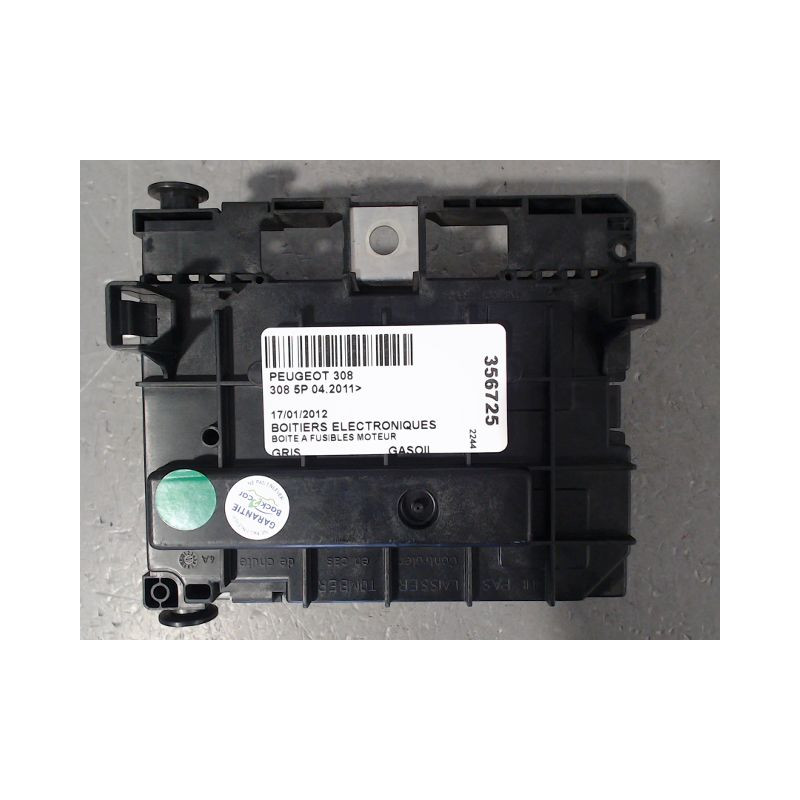 BOITE A FUSIBLES PEUGEOT 308 2011-