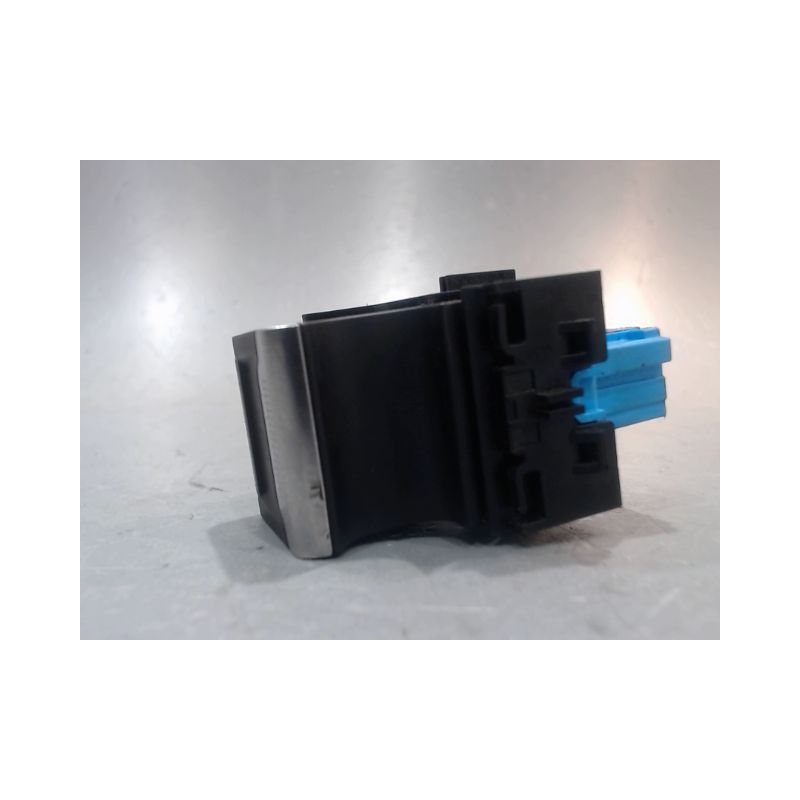 INTERIEUR COMMANDE FREIN A MAIN PEUGEOT 5008