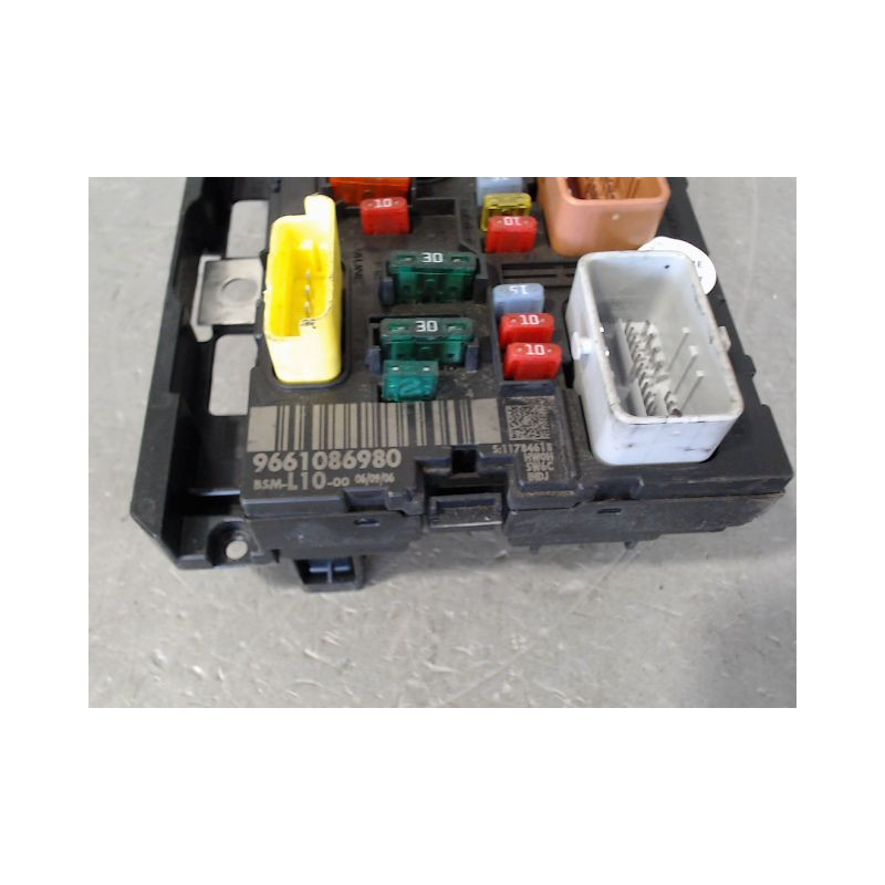 BOITE A FUSIBLES PEUGEOT 207 2006-2013