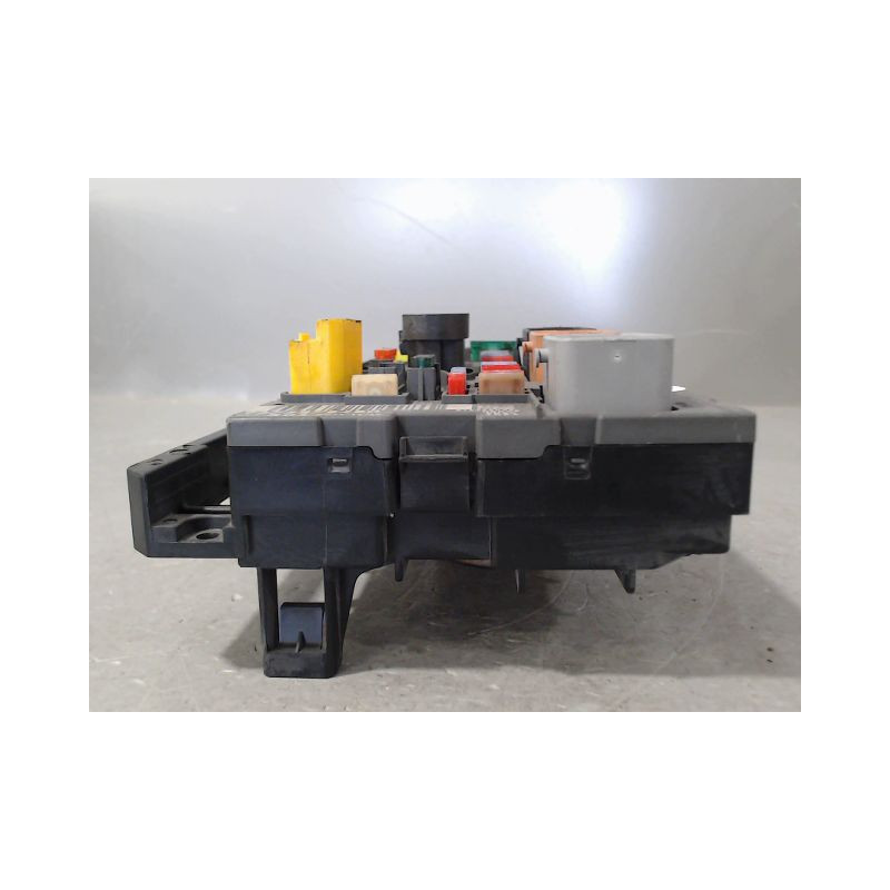 BOITE A FUSIBLES PEUGEOT 308 I Phase 1 2007-2011