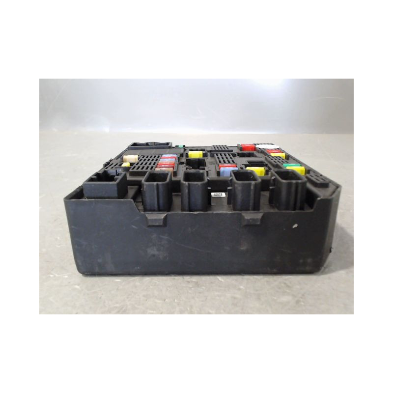 BOITE A FUSIBLES RENAULT GRAND SCENIC MONOSP. III Phase 1 LONG 2009-2011