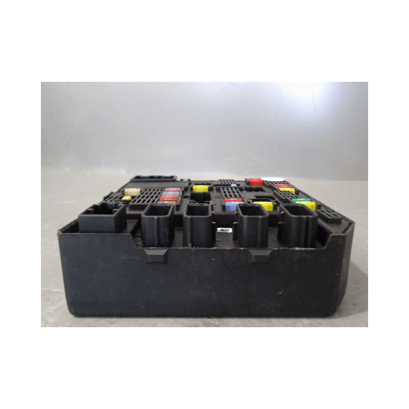 BOITE A FUSIBLES RENAULT GRAND SCENIC MONOSP. III Phase 2 LONG 2011-2013